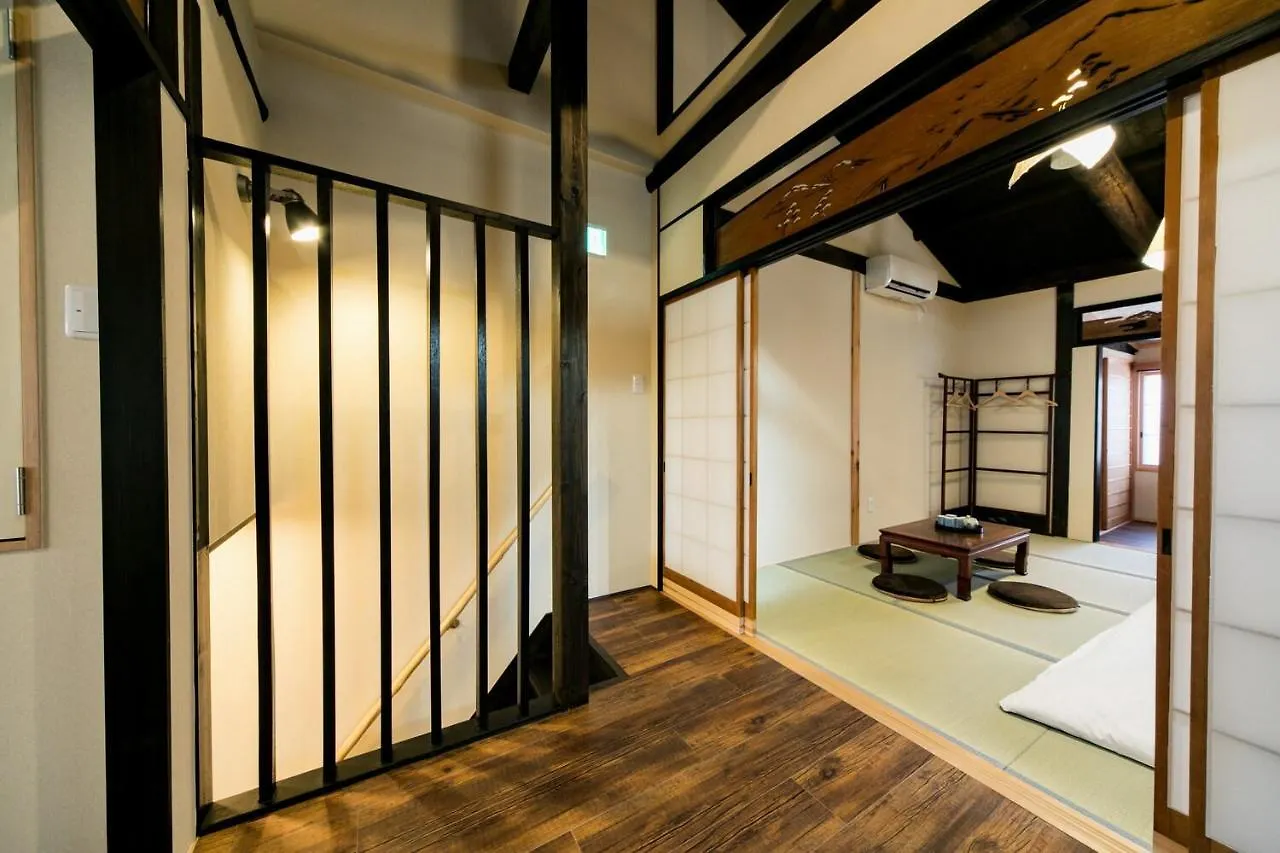 Nishodo Machiya Hikaru Gojo Villa Kyoto 0*,  Japan